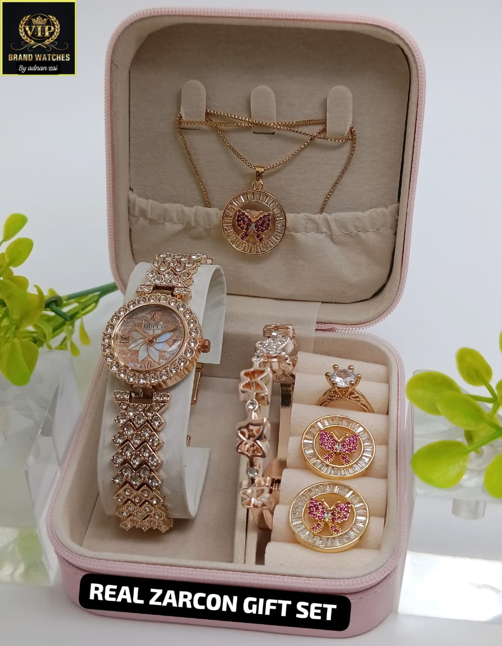 GUCCI GIRLS DIAMOND STONES JEWELRY WATCH ⌚