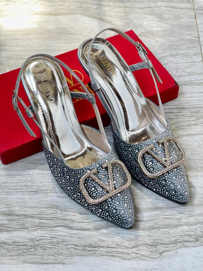 VALENTINO STONE HEELS 👠