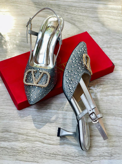 VALENTINO STONE HEELS 👠