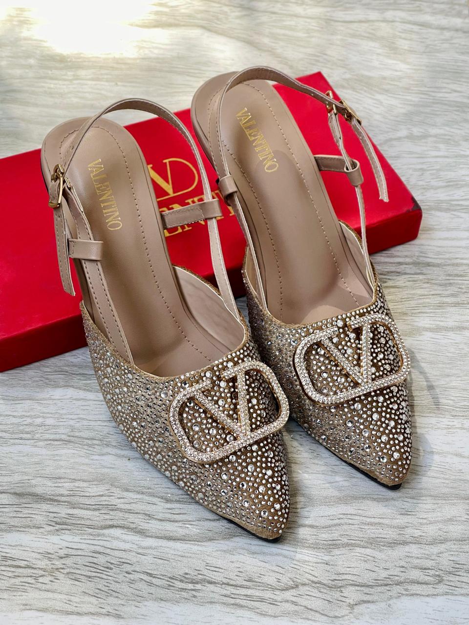 VALENTINO STONE HEELS 👠