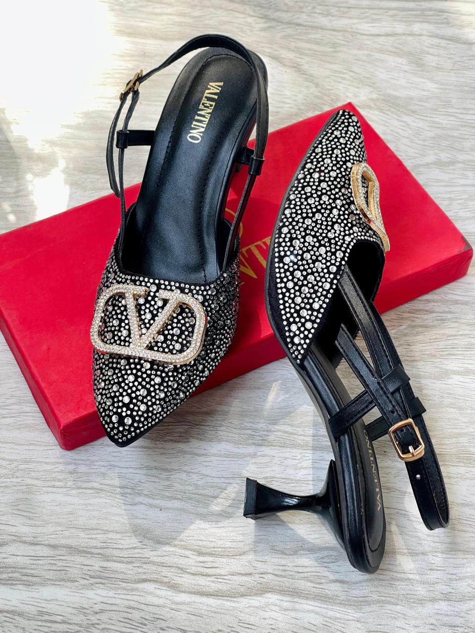 VALENTINO STONE HEELS 👠