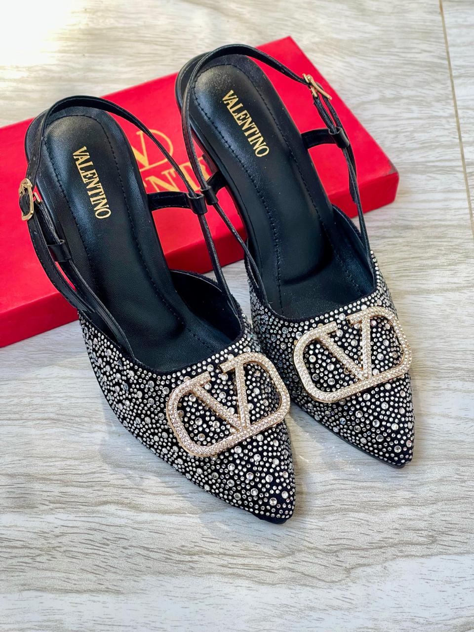 VALENTINO STONE HEELS 👠